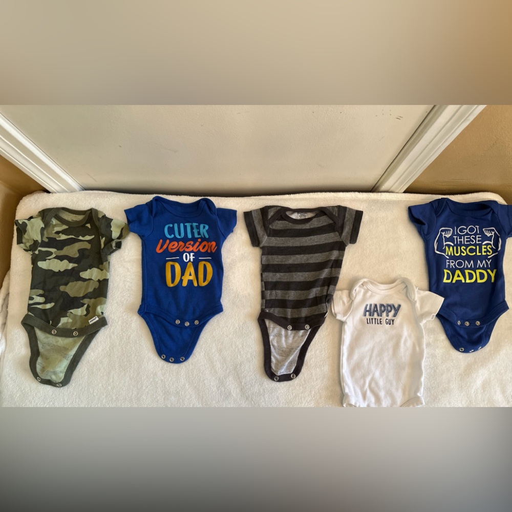 Newborn baby onesies